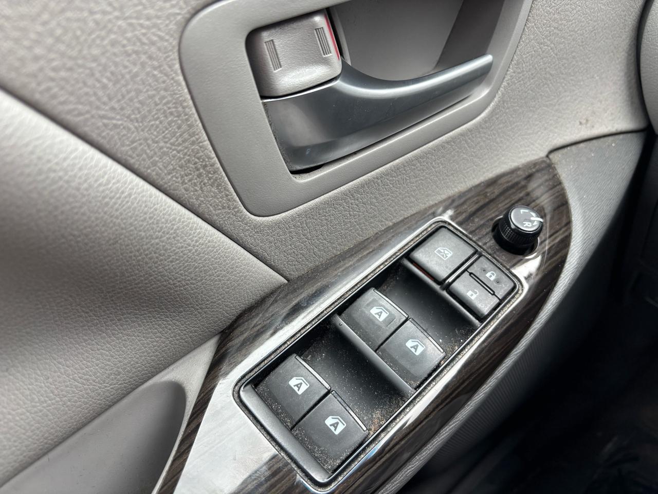 2016 Toyota Sienna 5DR XLE 7-PASS AWD Photo
