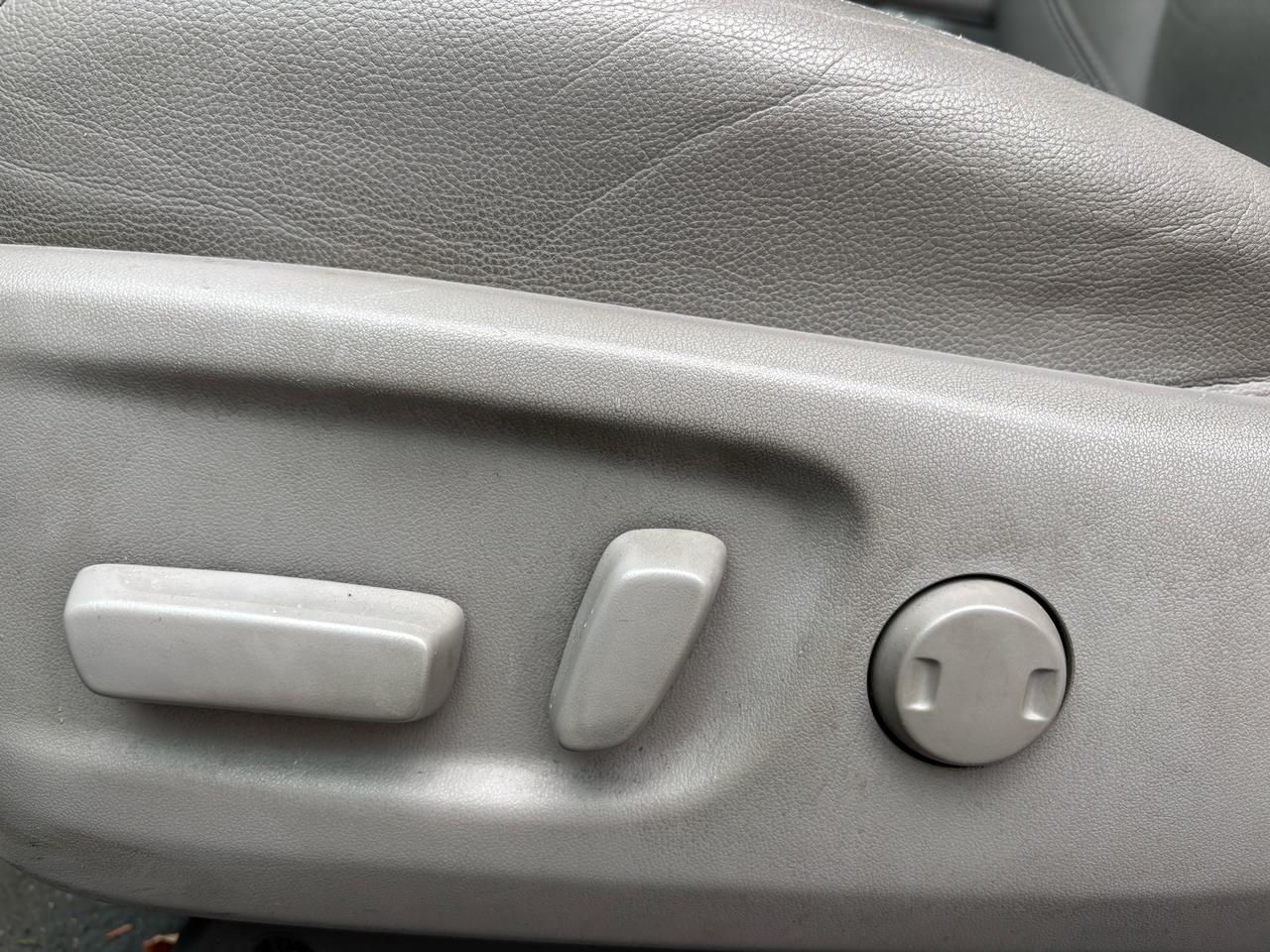 2016 Toyota Sienna 5DR XLE 7-PASS AWD Photo