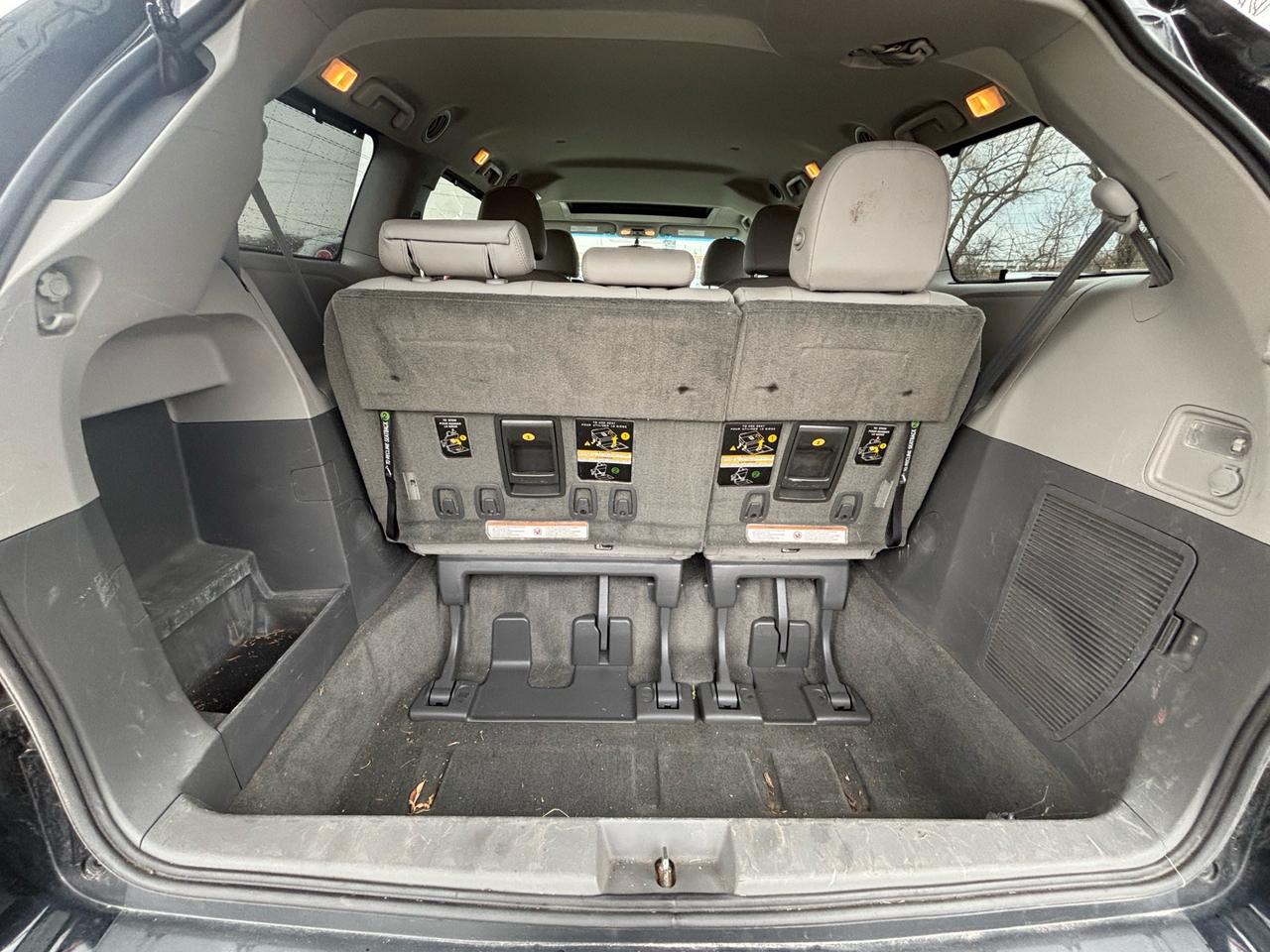 2016 Toyota Sienna 5DR XLE 7-PASS AWD Photo
