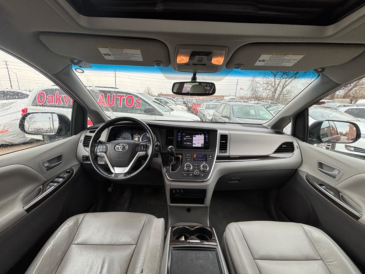2016 Toyota Sienna 5DR XLE 7-PASS AWD Photo