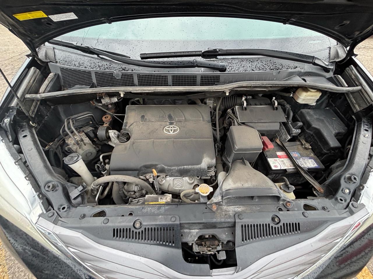 2016 Toyota Sienna 5DR XLE 7-PASS AWD Photo
