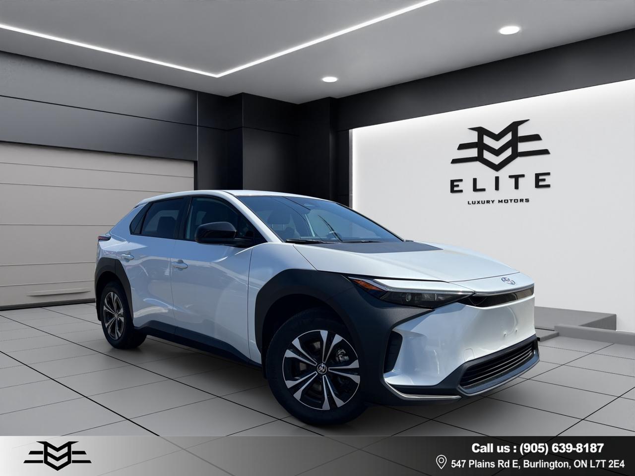 2024 Toyota bZ4X BZ4X - LE - ELECTRIC - LOW KMS - 35,000KMS !!! Photo