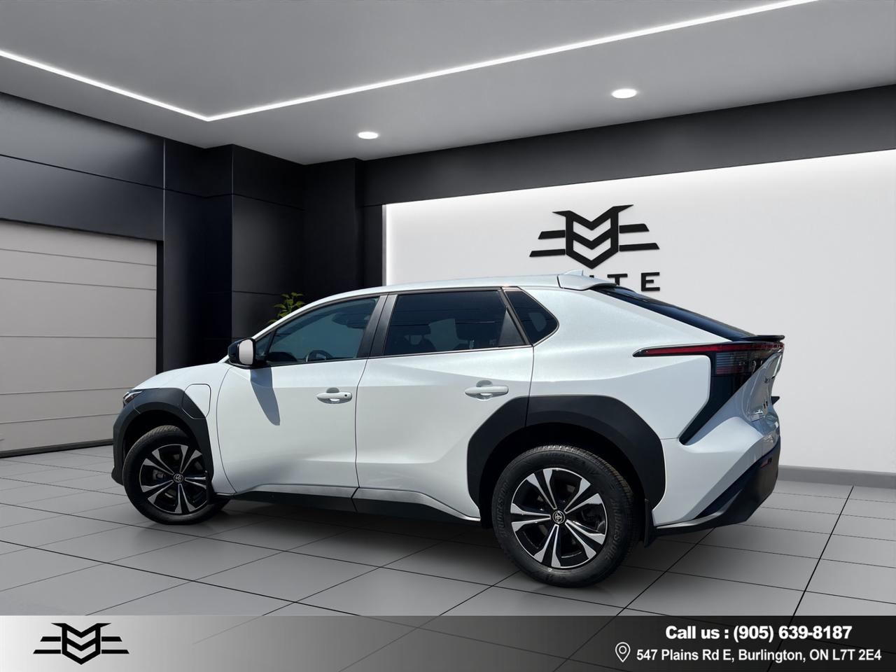 2024 Toyota bZ4X BZ4X - LE - ELECTRIC - LOW KMS - 35,000KMS !!! Photo