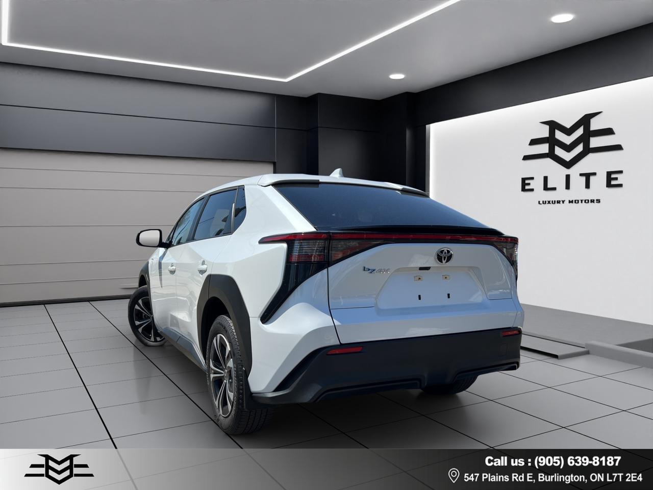 2024 Toyota bZ4X BZ4X - LE - ELECTRIC - LOW KMS - 35,000KMS !!! Photo