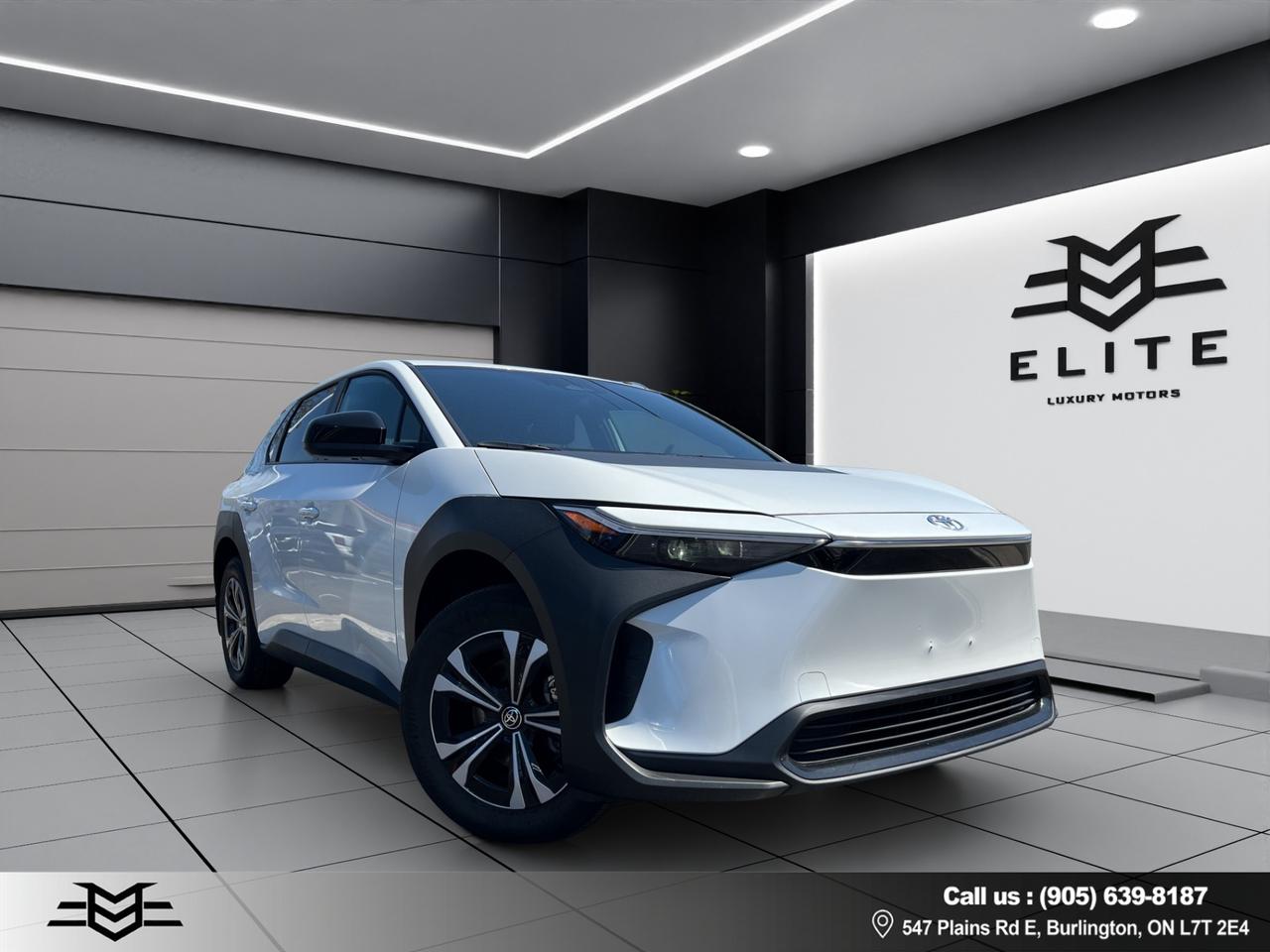 2024 Toyota bZ4X BZ4X - LE - ELECTRIC - LOW KMS - 35,000KMS !!! Photo