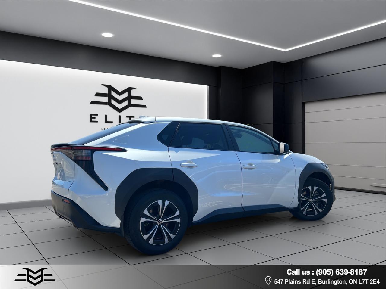 2024 Toyota bZ4X BZ4X - LE - ELECTRIC - LOW KMS - 35,000KMS !!! Photo