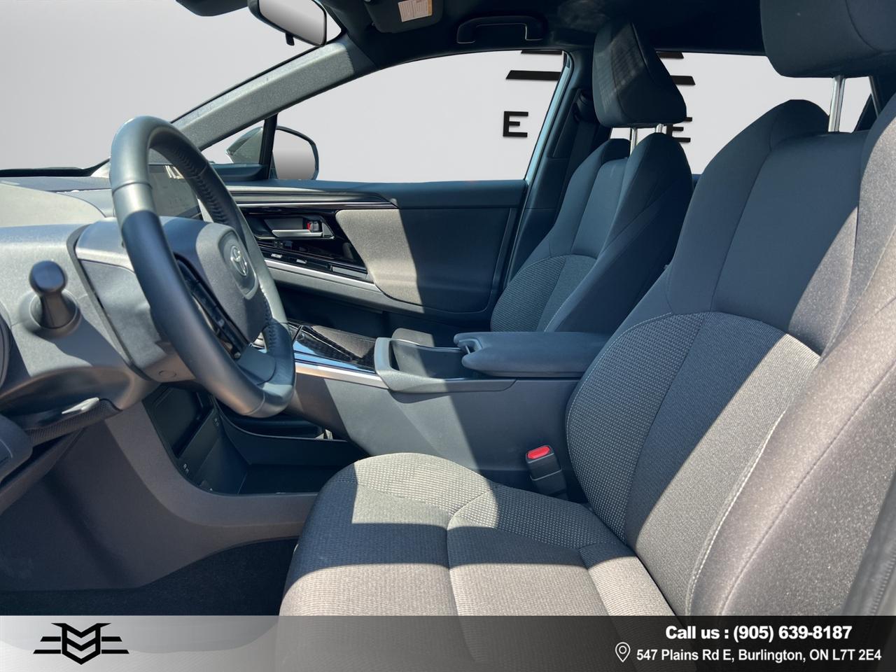 2024 Toyota bZ4X BZ4X - LE - ELECTRIC - LOW KMS - 35,000KMS !!! Photo