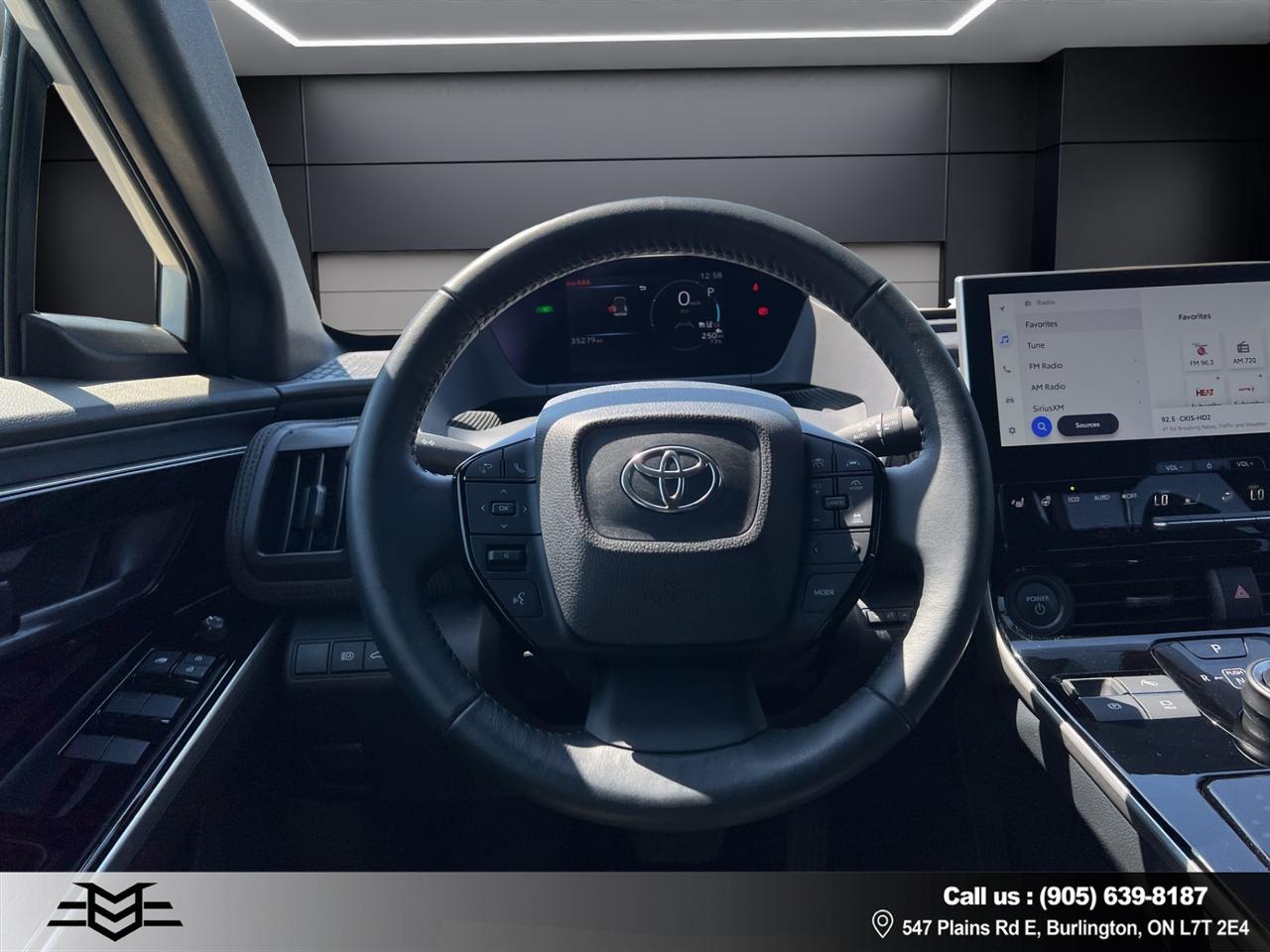 2024 Toyota bZ4X BZ4X - LE - ELECTRIC - LOW KMS - 35,000KMS !!! Photo