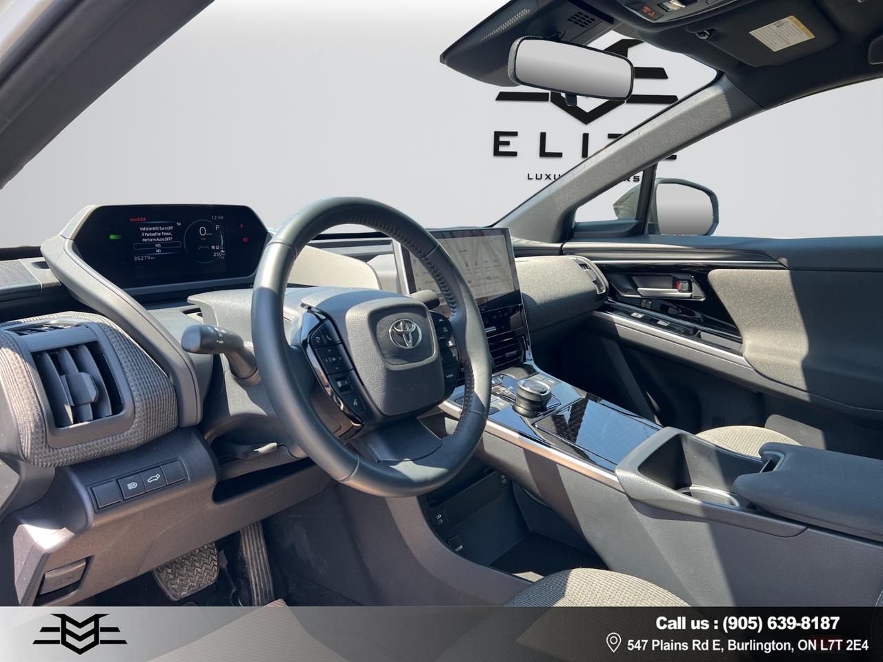 2024 Toyota bZ4X BZ4X - LE - ELECTRIC - LOW KMS - 35,000KMS !!! Photo