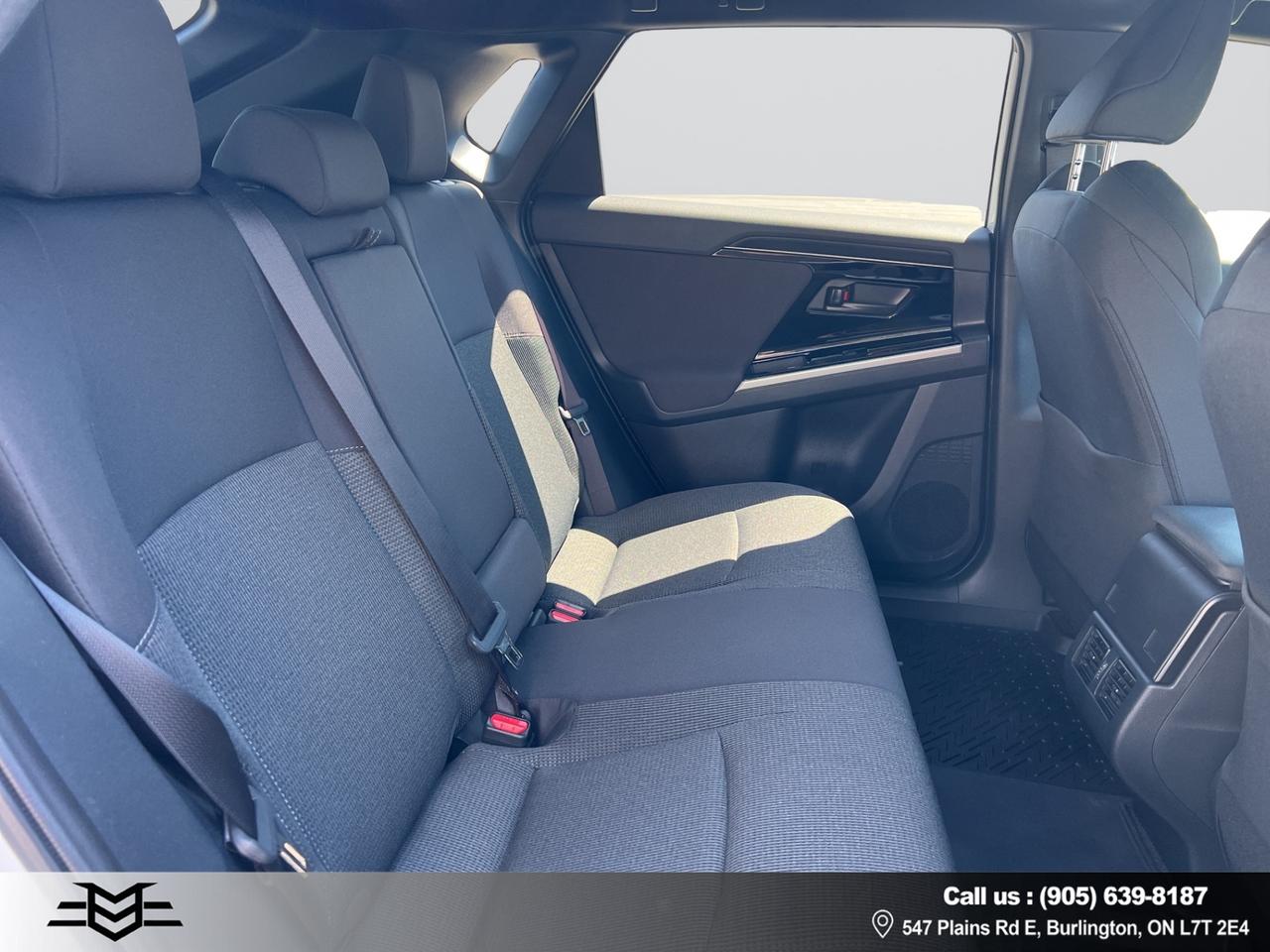 2024 Toyota bZ4X BZ4X - LE - ELECTRIC - LOW KMS - 35,000KMS !!! Photo