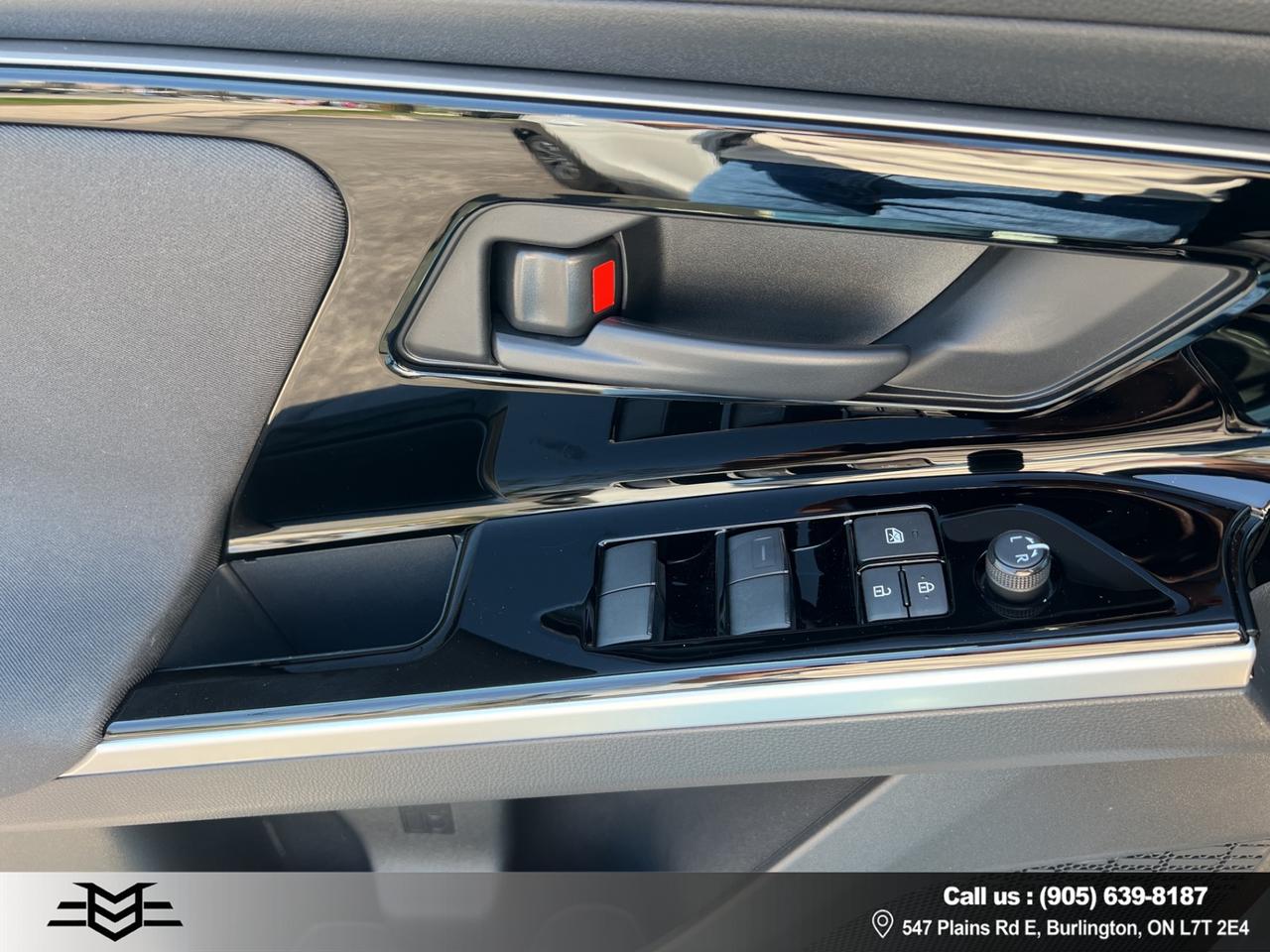 2024 Toyota bZ4X BZ4X - LE - ELECTRIC - LOW KMS - 35,000KMS !!! Photo