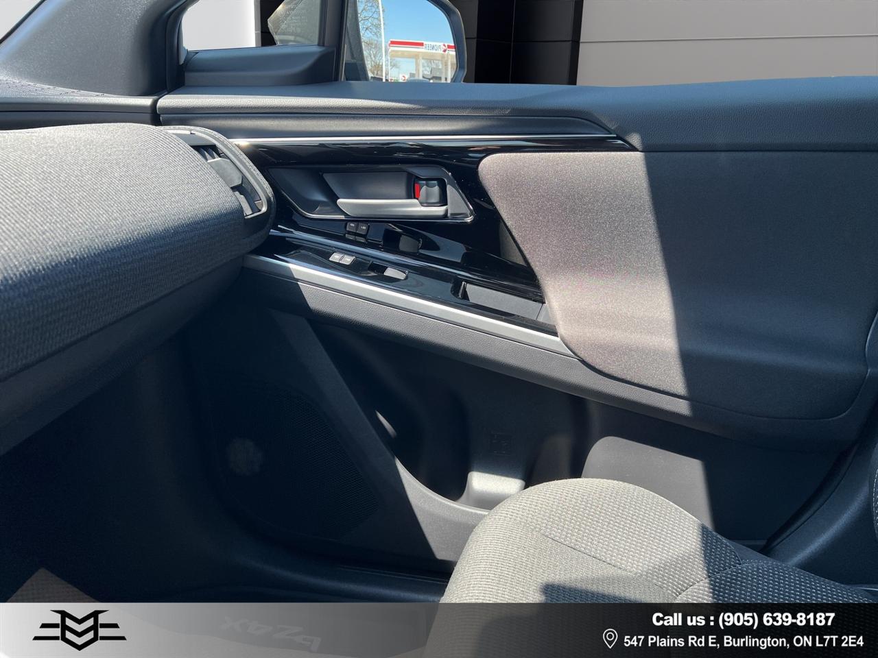 2024 Toyota bZ4X BZ4X - LE - ELECTRIC - LOW KMS - 35,000KMS !!! Photo