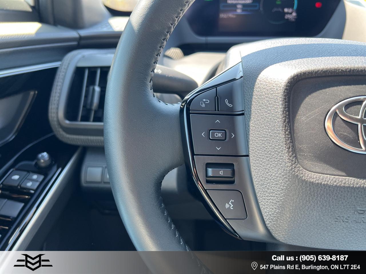 2024 Toyota bZ4X BZ4X - LE - ELECTRIC - LOW KMS - 35,000KMS !!! Photo