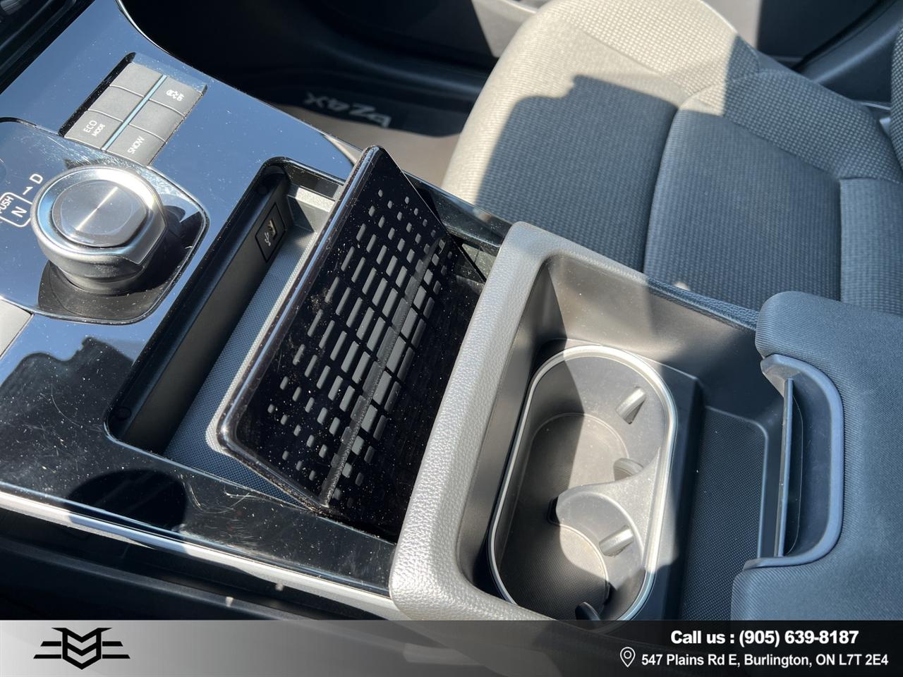 2024 Toyota bZ4X BZ4X - LE - ELECTRIC - LOW KMS - 35,000KMS !!! Photo