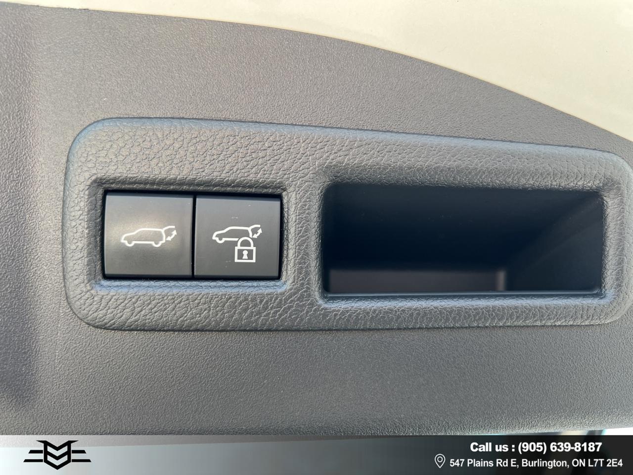 2024 Toyota bZ4X BZ4X - LE - ELECTRIC - LOW KMS - 35,000KMS !!! Photo