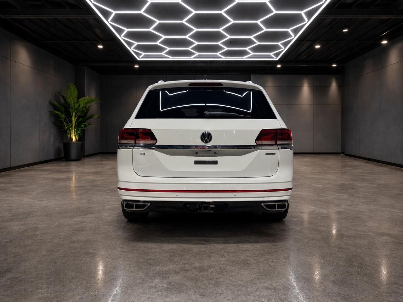 2023 Volkswagen Atlas R V6 4MOTION Photo