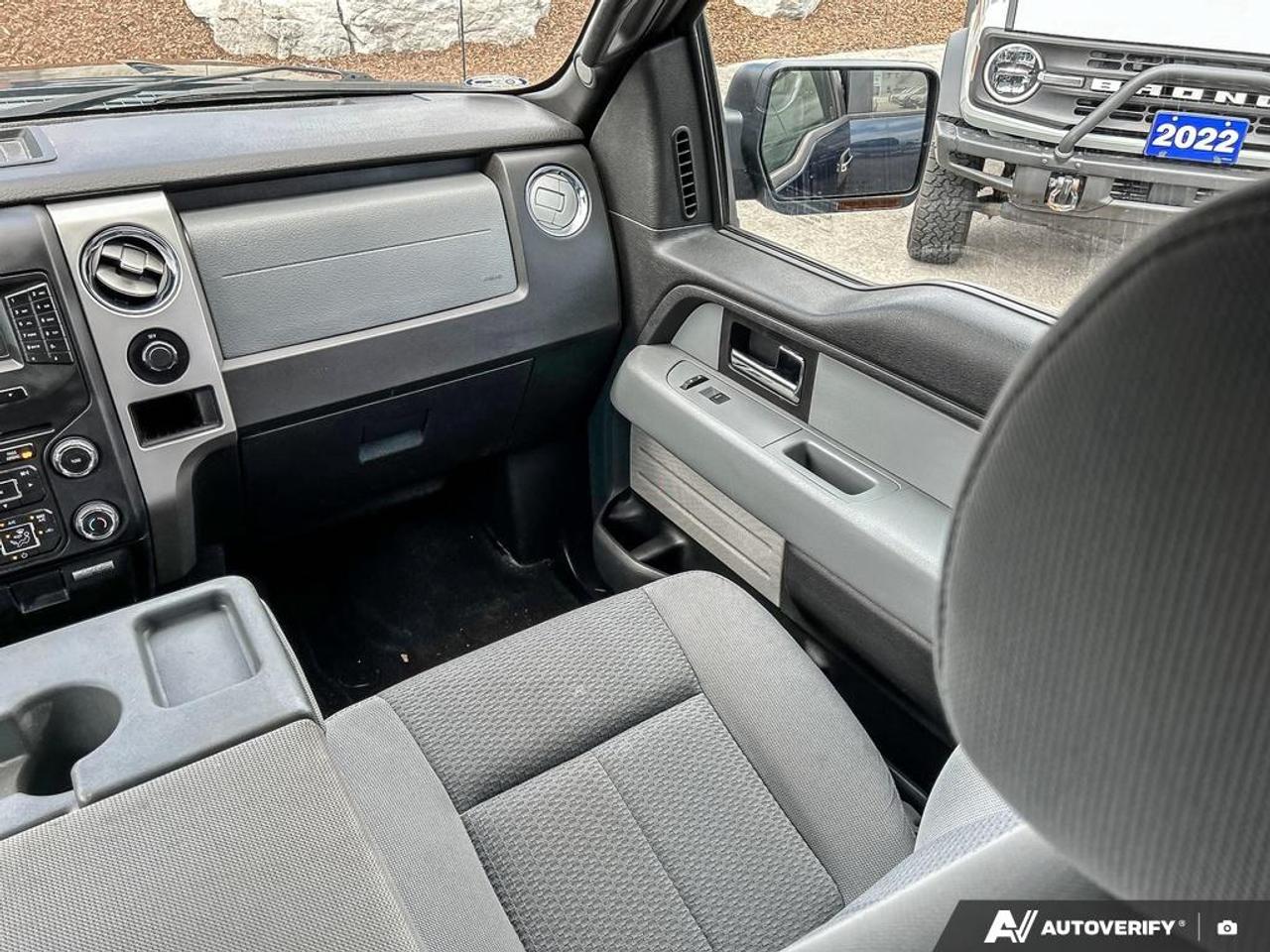 2014 Ford F-150 XLT CREW CAB 4X4 EXCELLENT CONDITION CERTIFIED Photo