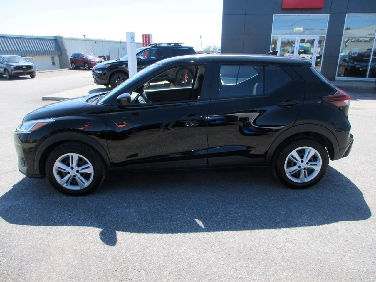 2021 Nissan Kicks S Photo