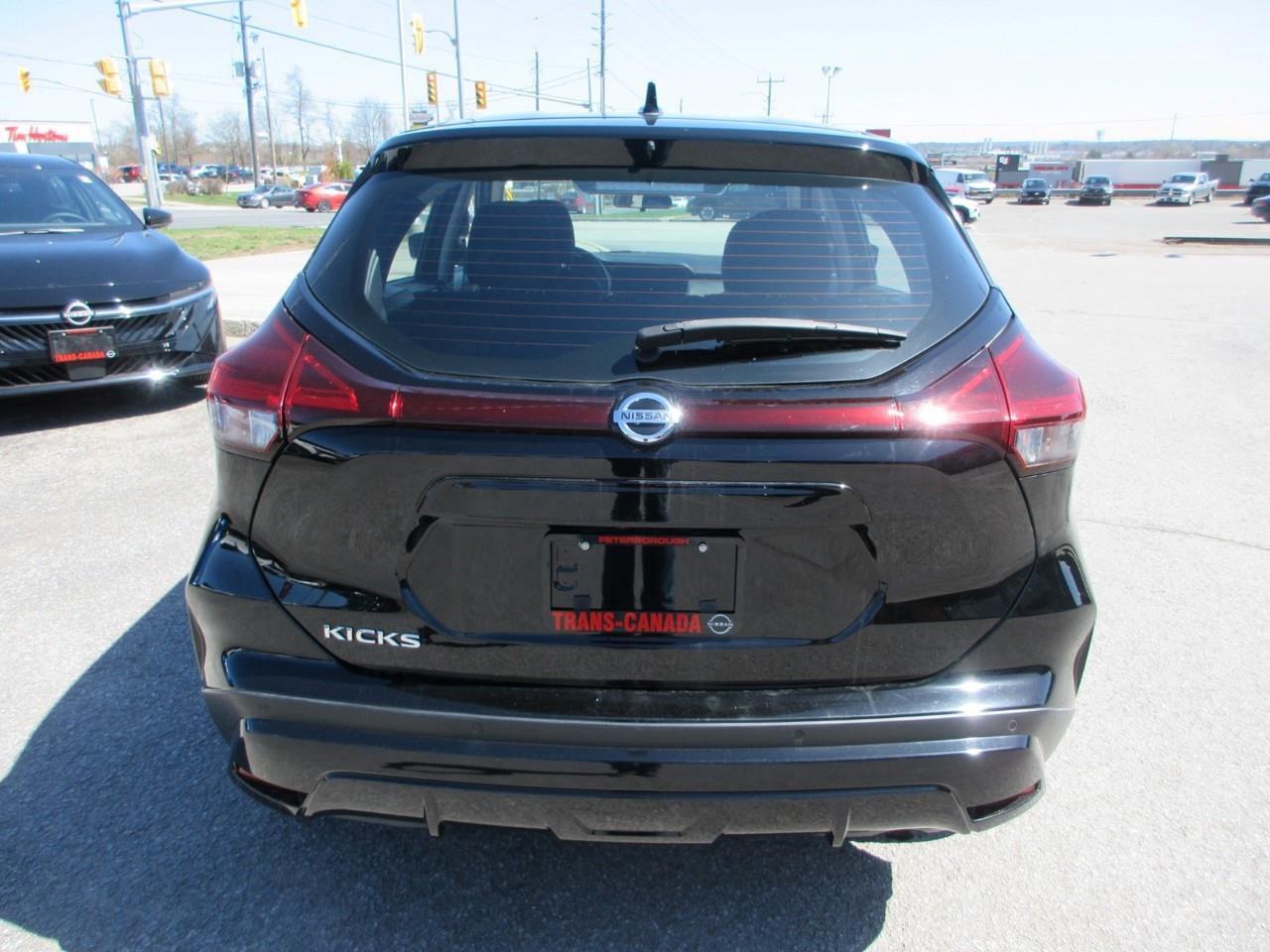 2021 Nissan Kicks S Photo
