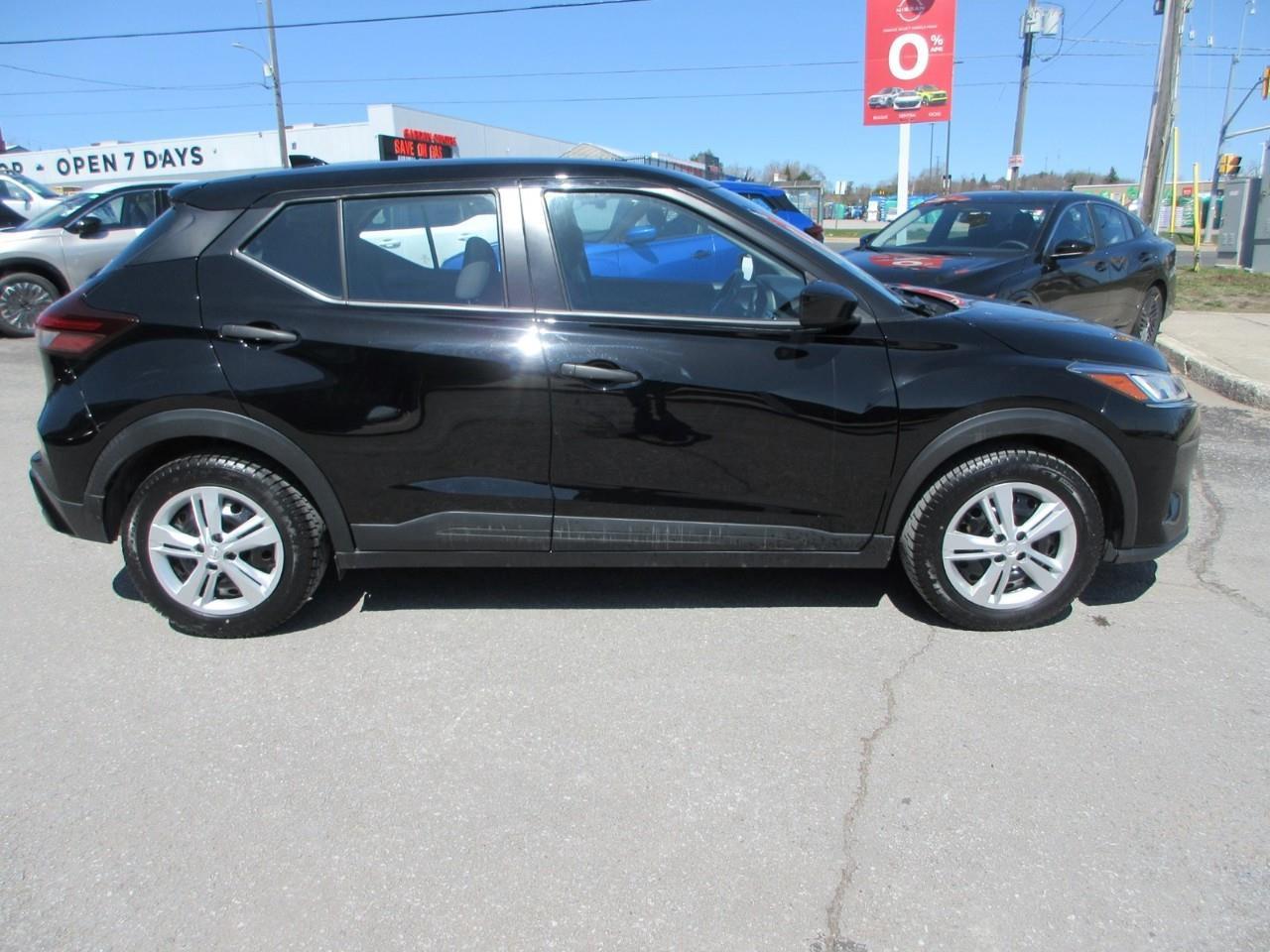 2021 Nissan Kicks S Photo