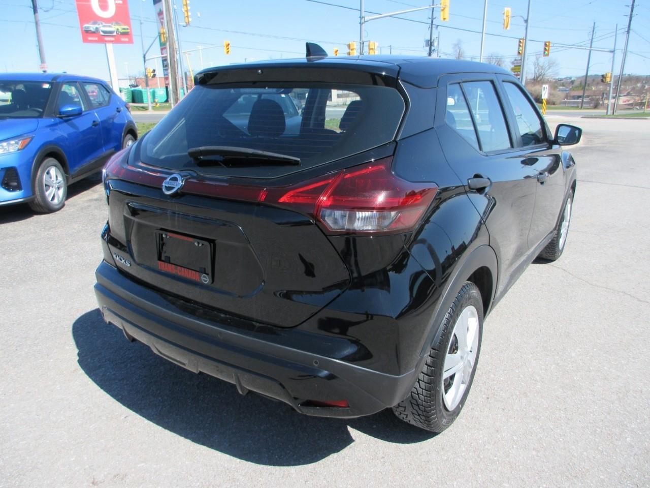 2021 Nissan Kicks S Photo