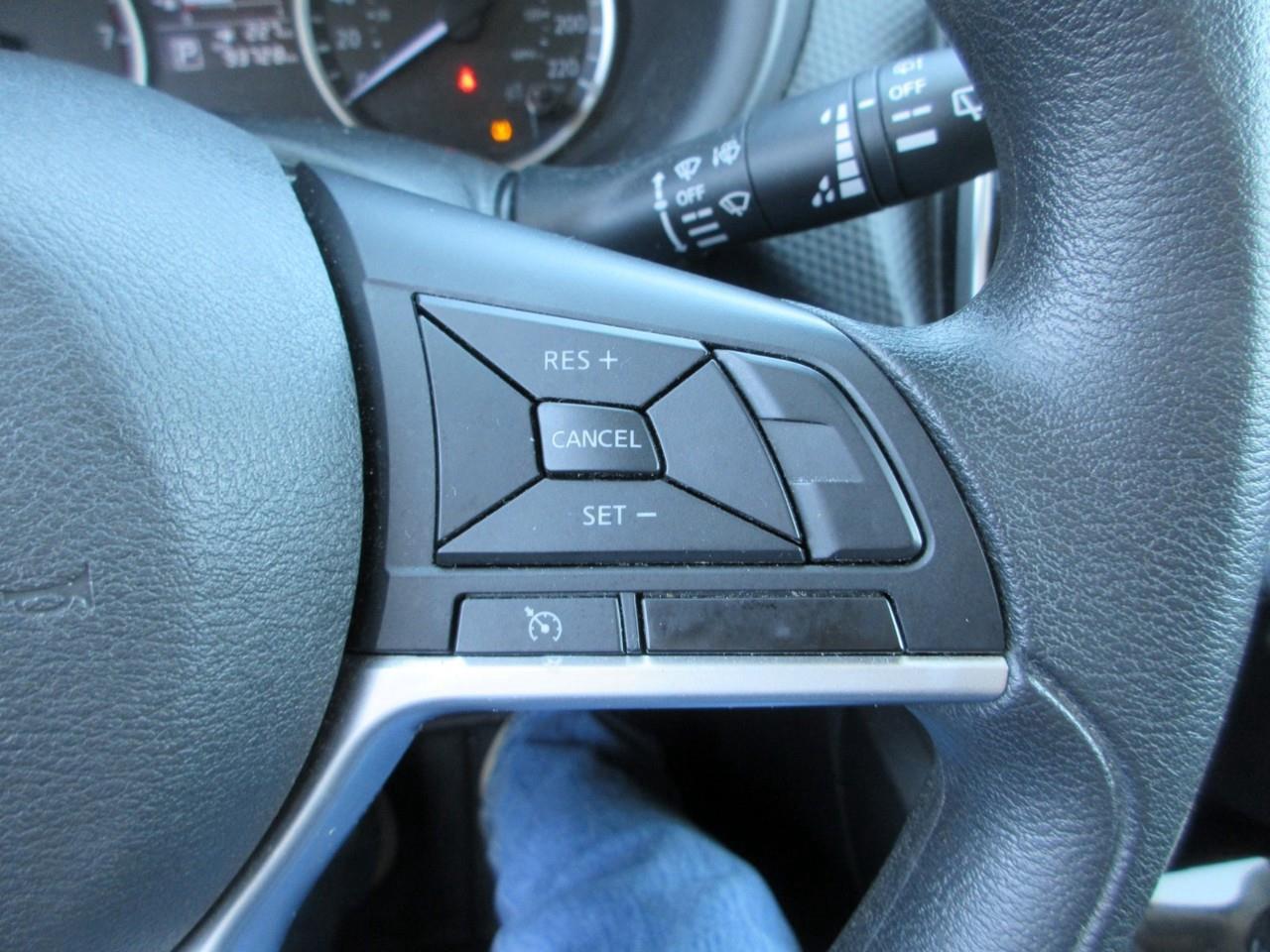 2021 Nissan Kicks S Photo