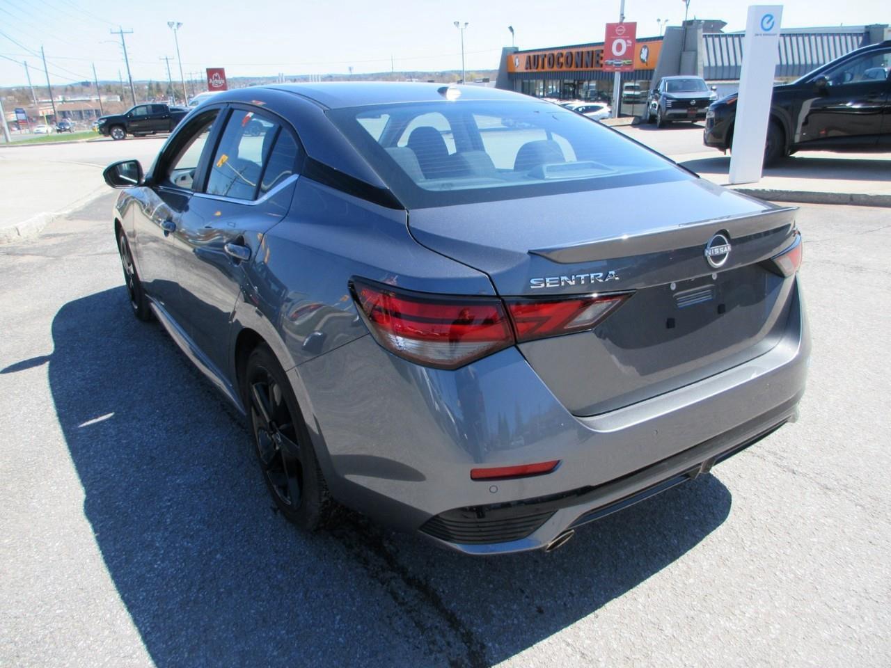 2025 Nissan Sentra SR Photo