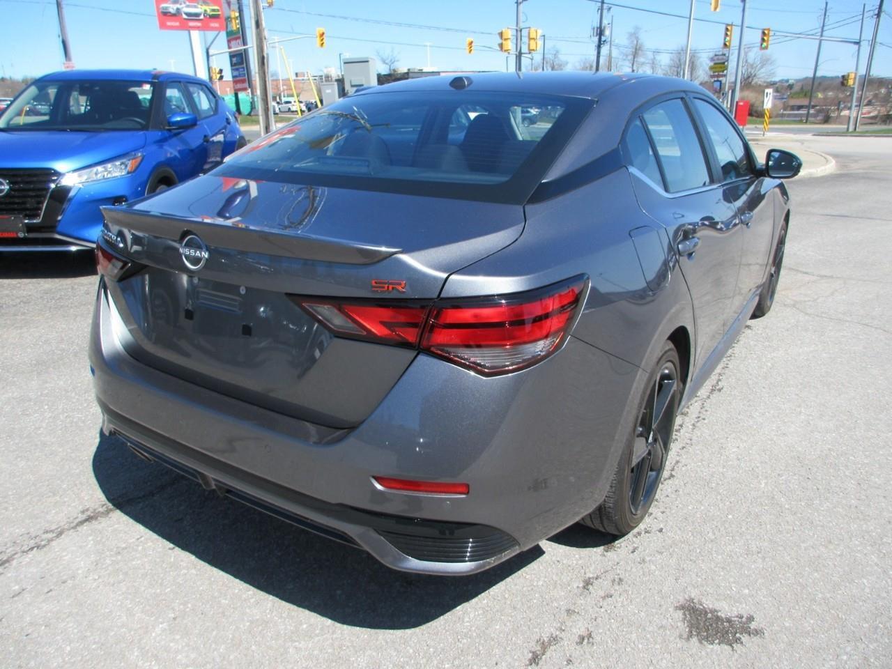 2025 Nissan Sentra SR Photo
