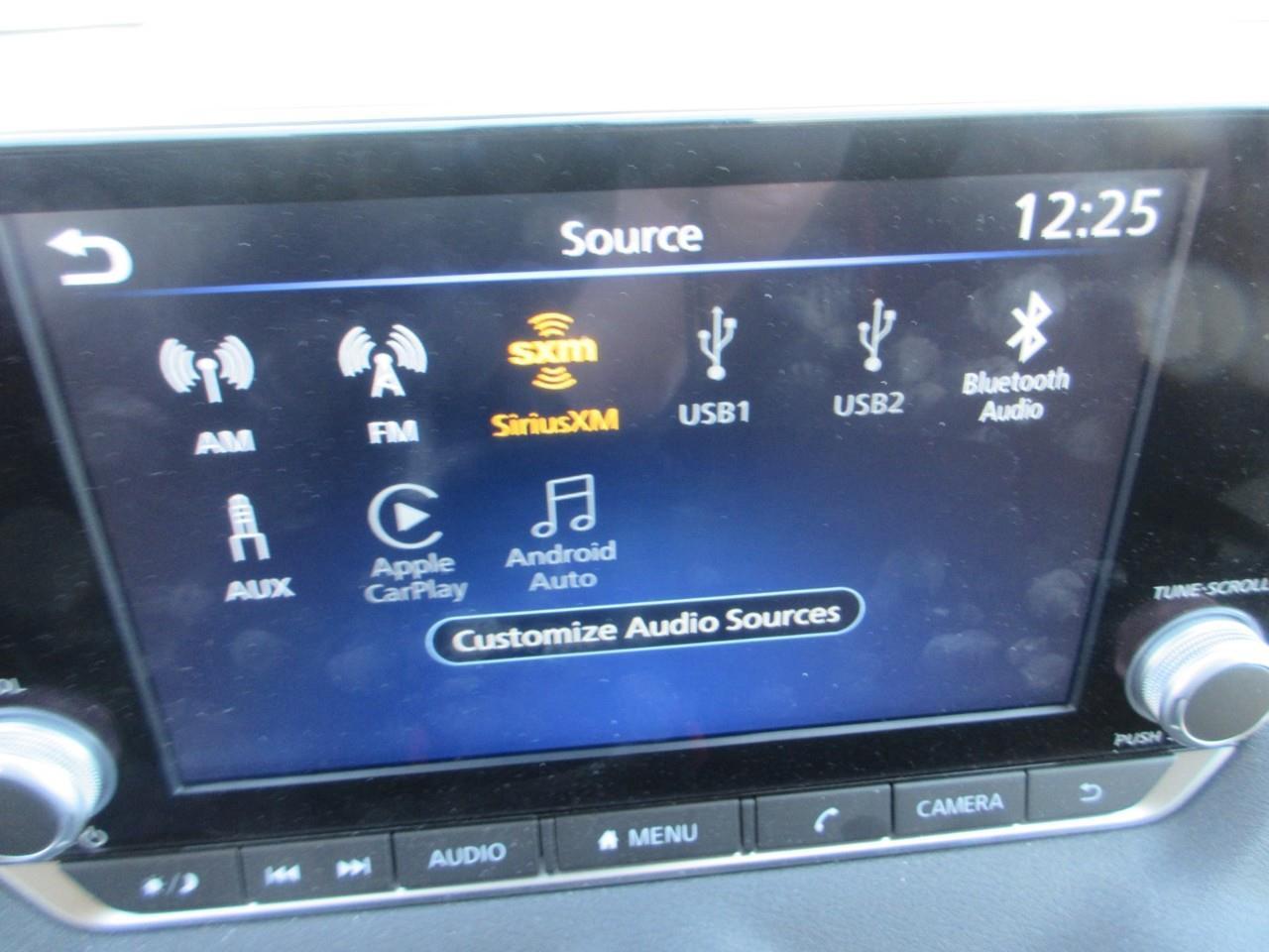 2025 Nissan Sentra SR Photo