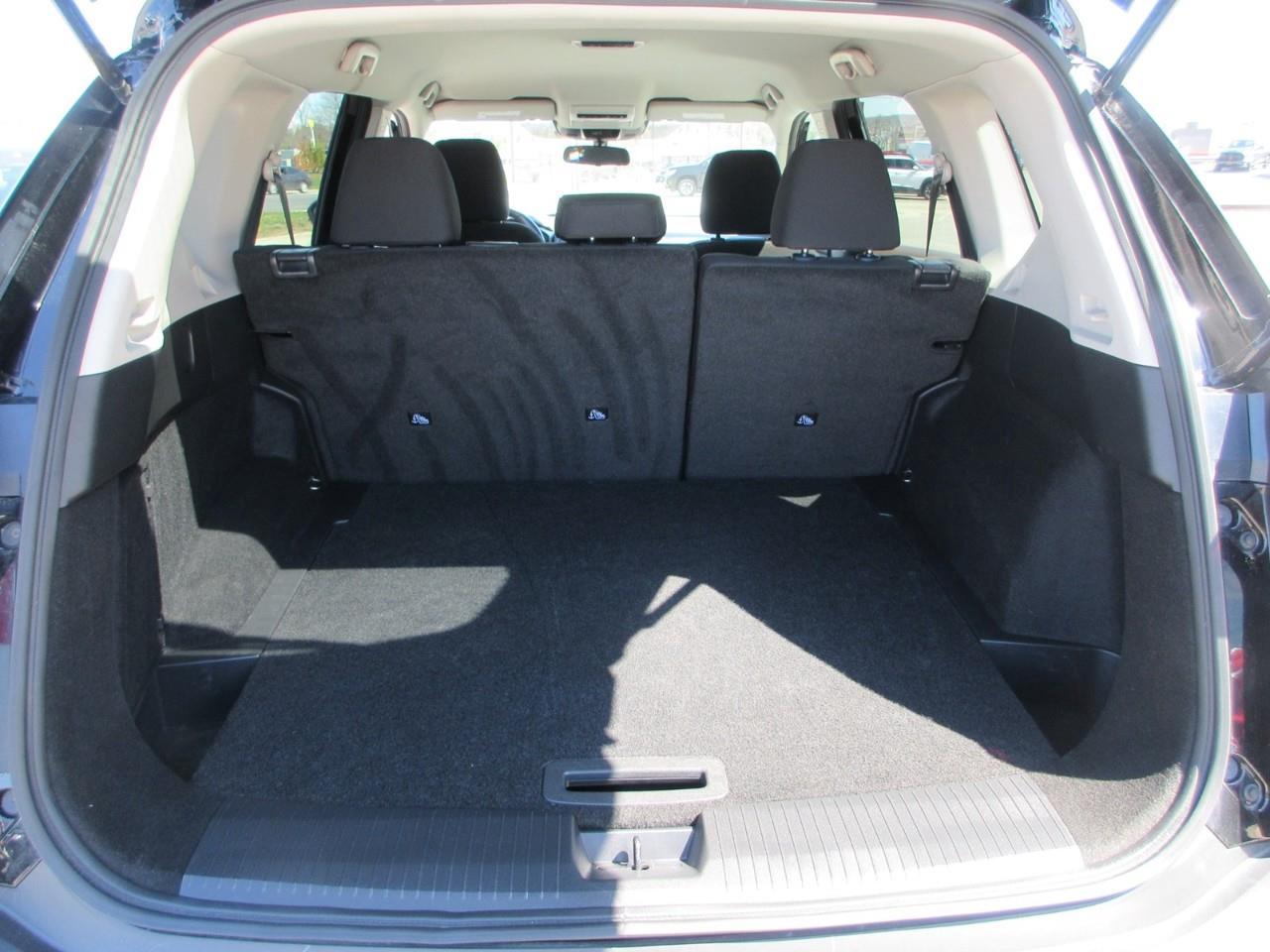 2023 Nissan Rogue S Photo4