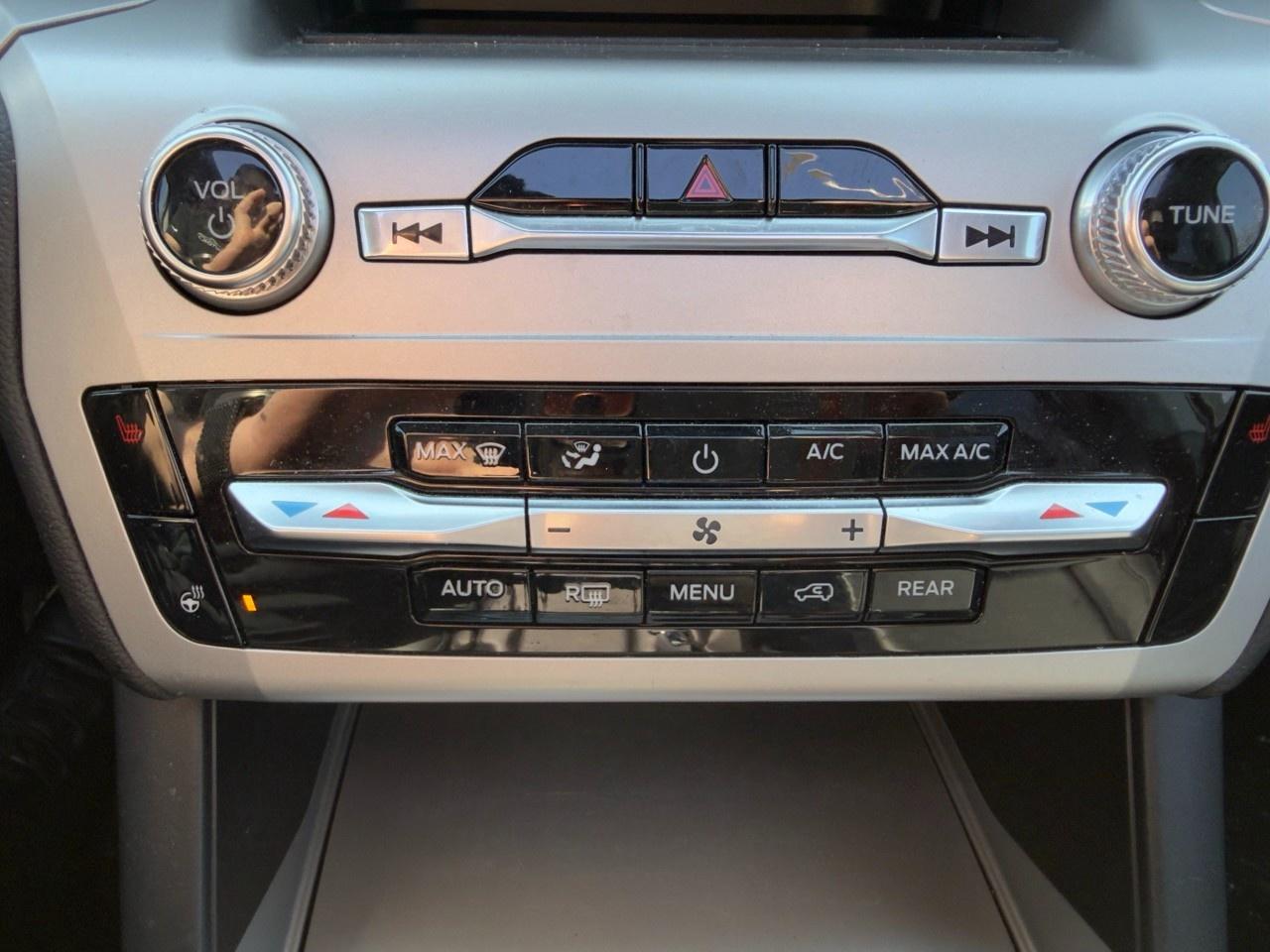 2022 Ford Explorer XLT 202A|COPILOT 360+|TOW PK|1 OWNER|NO ACCIDENT Photo