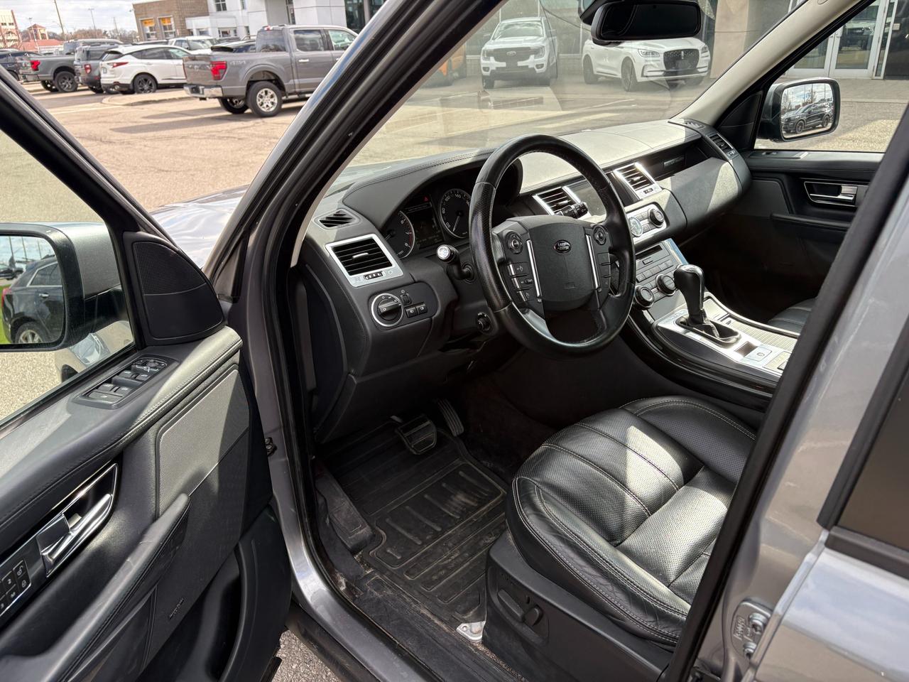 2013 Land Rover Range Rover Sport 20 WHLS| BLK LACQUER TRIM|LUX INT PK|HSE LUX PK Photo
