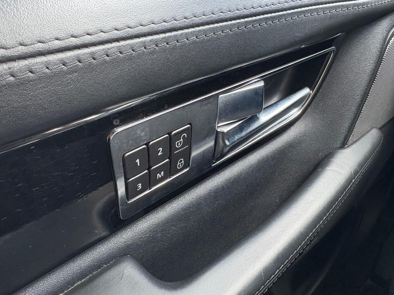 2013 Land Rover Range Rover Sport 20 WHLS| BLK LACQUER TRIM|LUX INT PK|HSE LUX PK Photo