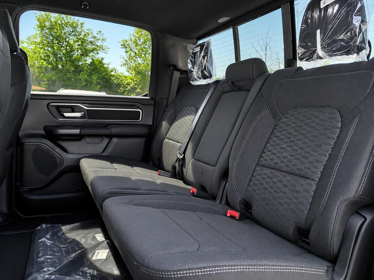 2026 RAM 1500 BIG HORN | Night Edition | HEMI | Level 1 | 3.92 Photo