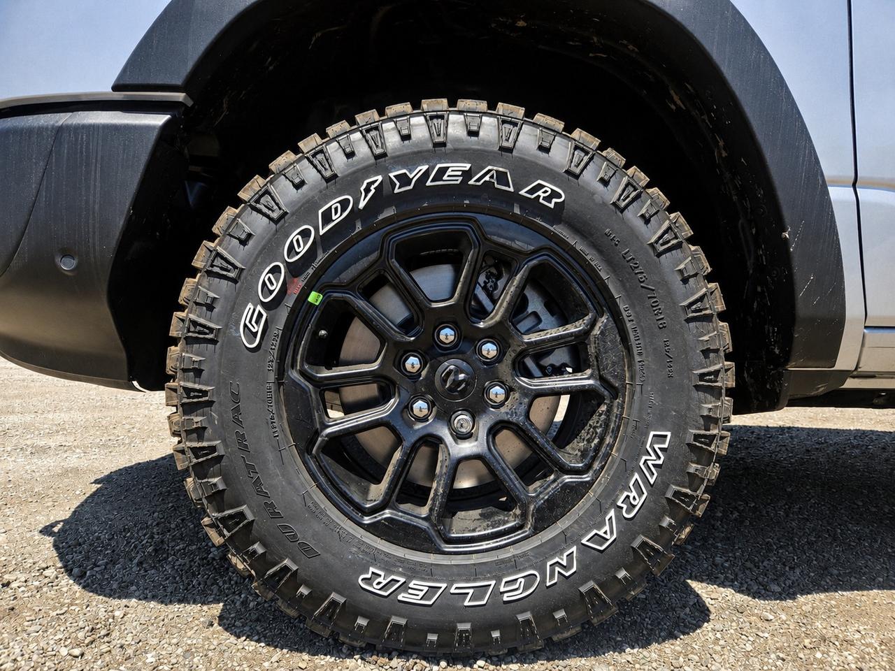 2026 RAM 1500 REBEL | Sport Hood | HEMI | 12" Touchscreen Photo