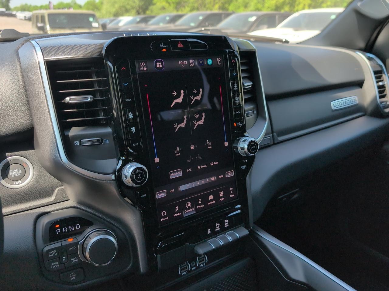 2026 RAM 1500 BIG HORN | Pano Roof | HEMI | Lvl2 | Night Pkg Photo