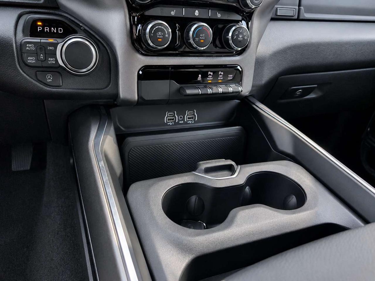2026 RAM 1500 BIG HORN | Level 1 | Night Edition | HEMI | 3.92 Photo