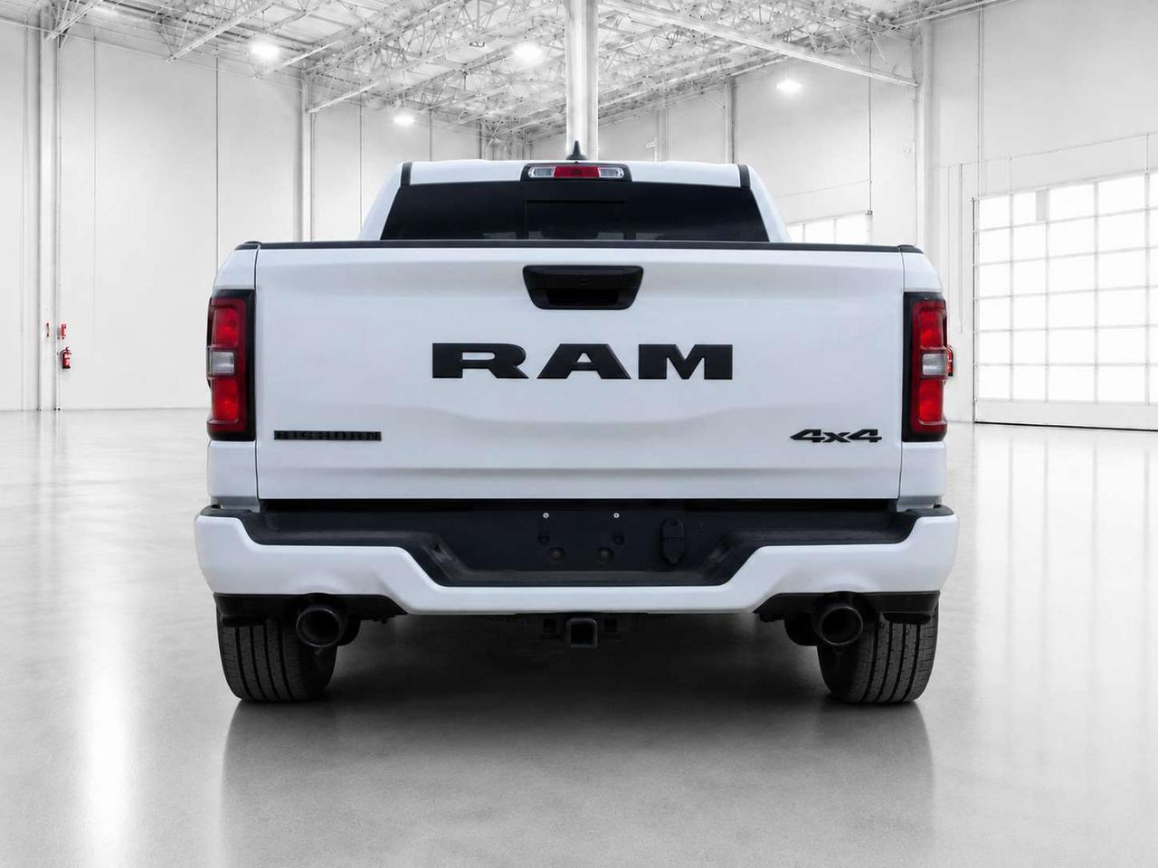2026 RAM 1500 BIG HORN | Level 2 | HEMI | Pano Roof | NIght Pkg Photo3