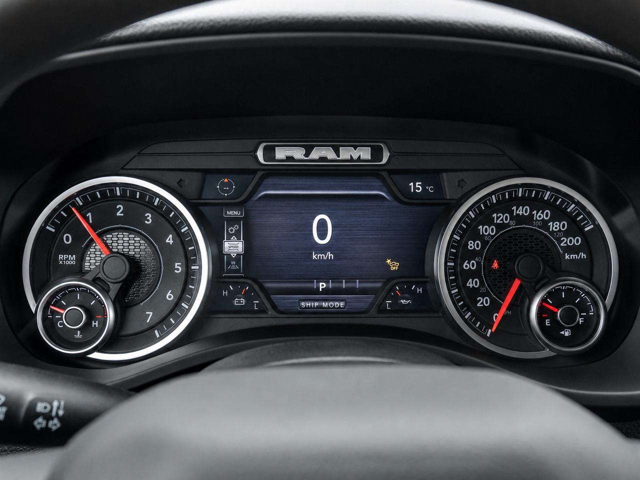 2026 RAM 1500 EXPRESS | Blackout | 8.4" TOUCHSCREEN | 4X4 Photo