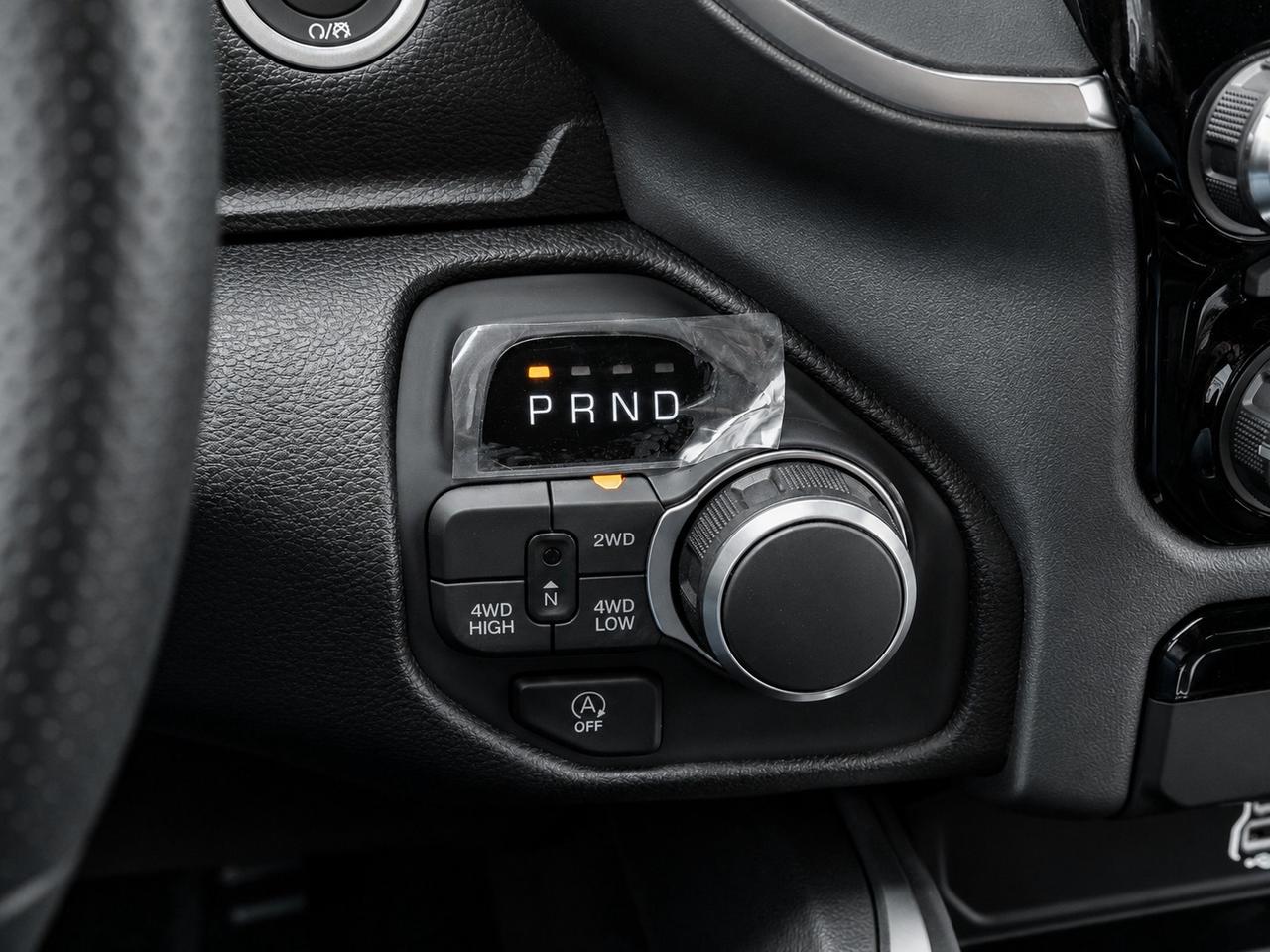 2026 RAM 1500 EXPRESS | Blackout | 8.4" TOUCHSCREEN | 4X4 Photo