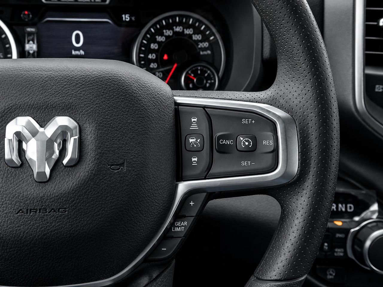 2026 RAM 1500 EXPRESS | Blackout | 8.4" TOUCHSCREEN | 4X4 Photo