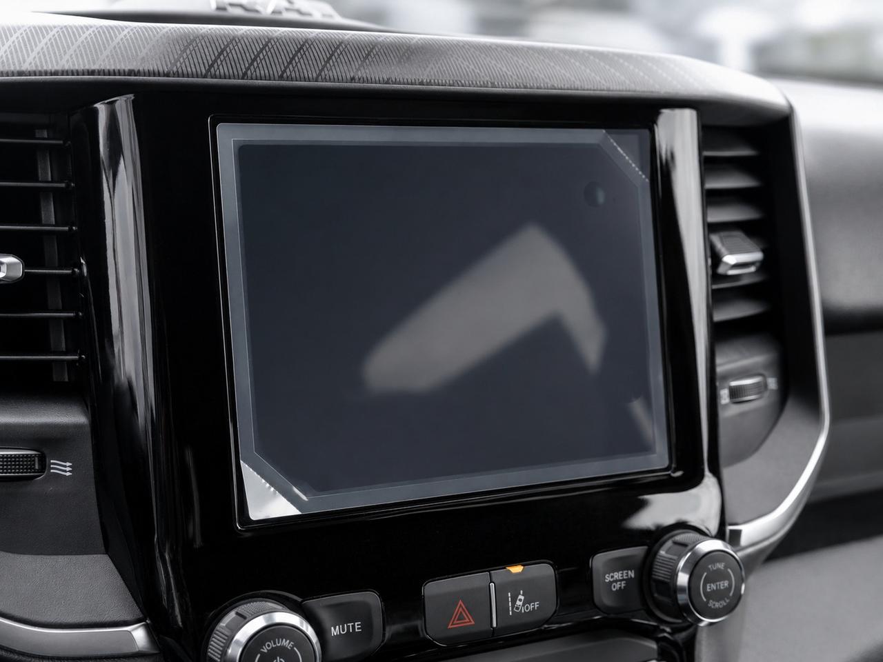 2026 RAM 1500 EXPRESS | Blackout | 8.4" TOUCHSCREEN | 4X4 Photo