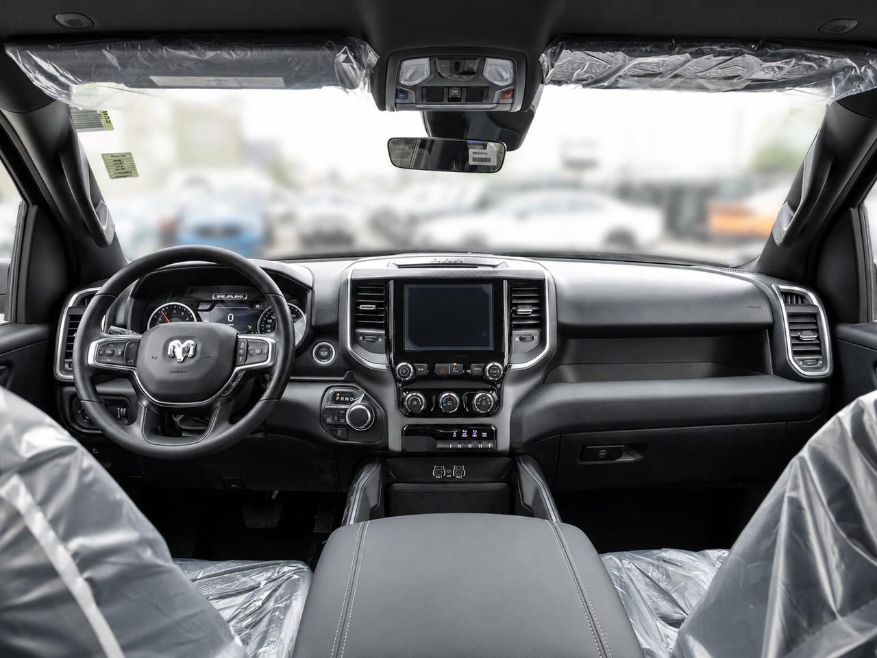 2026 RAM 1500 EXPRESS | Blackout | 8.4" TOUCHSCREEN | 4X4 Photo