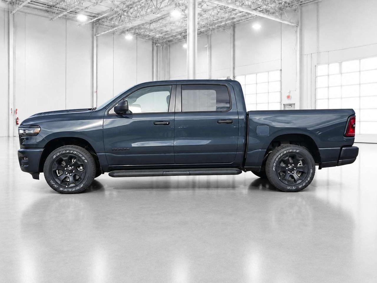 2026 RAM 1500 EXPRESS | Blackout | 8.4" TOUCHSCREEN | 4X4 Photo