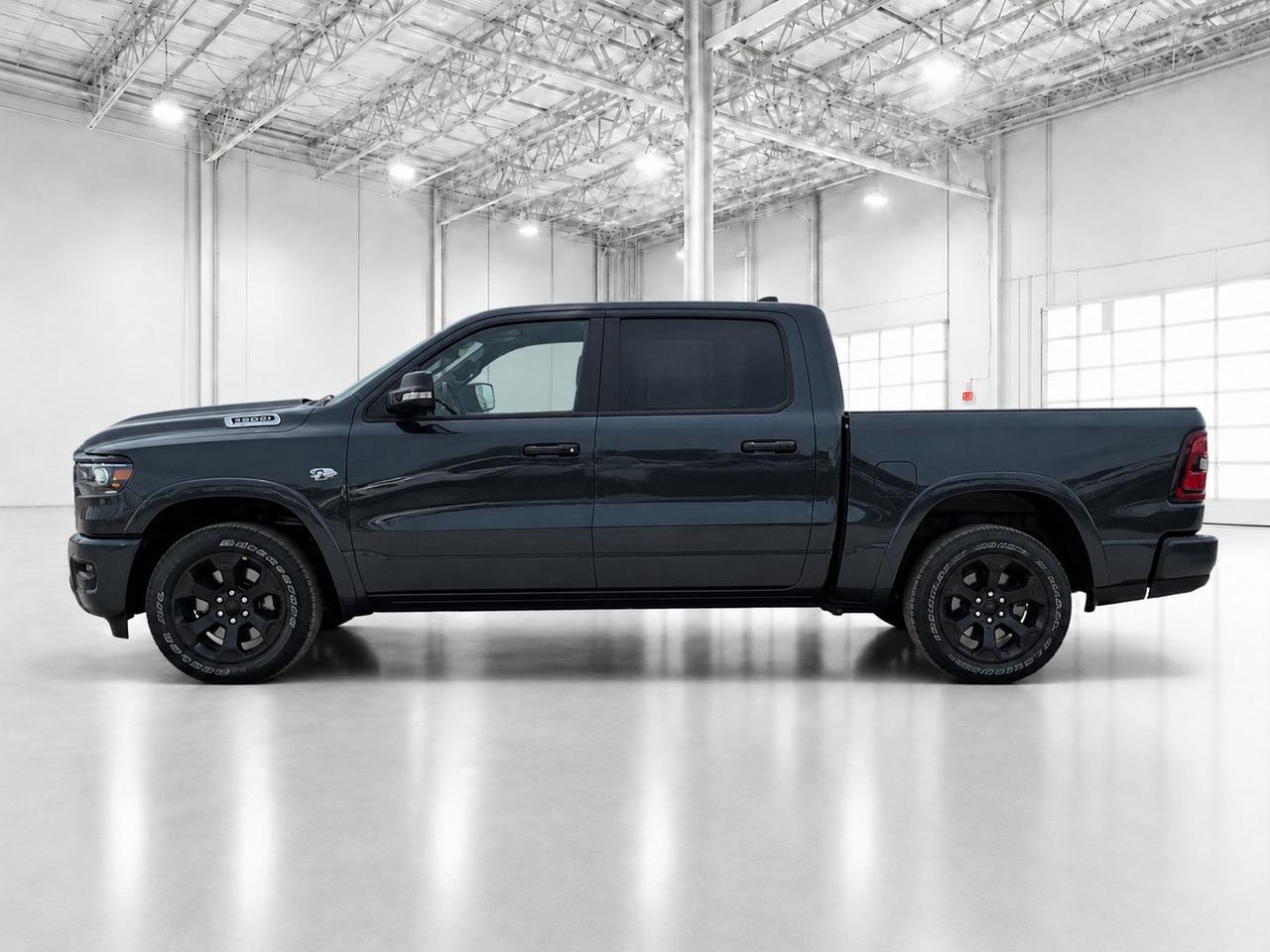 2026 RAM 1500 BIG HORN | Night Edition | HEMI | Level 1 | 3.92 Photo2