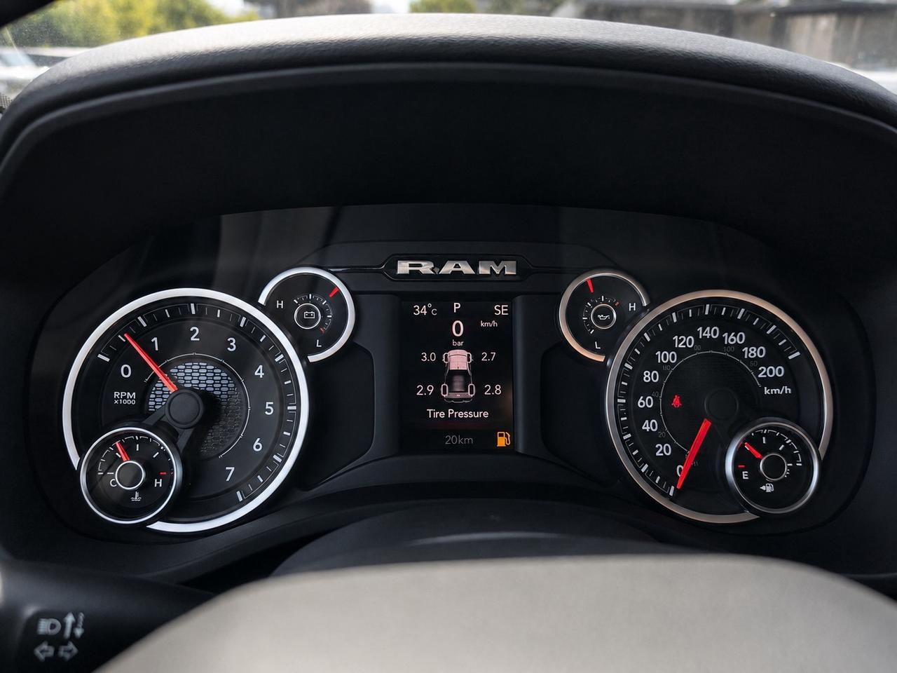 2026 RAM 1500 BIG HORN | Night Edition | HEMI | Level 1 | 3.92 Photo