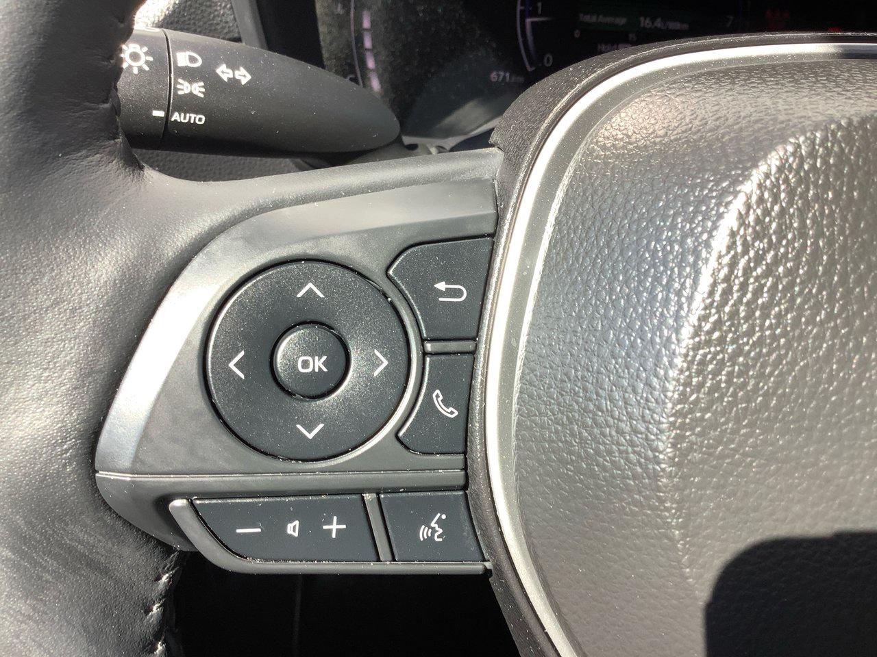 2026 Toyota Corolla Cross LE Photo