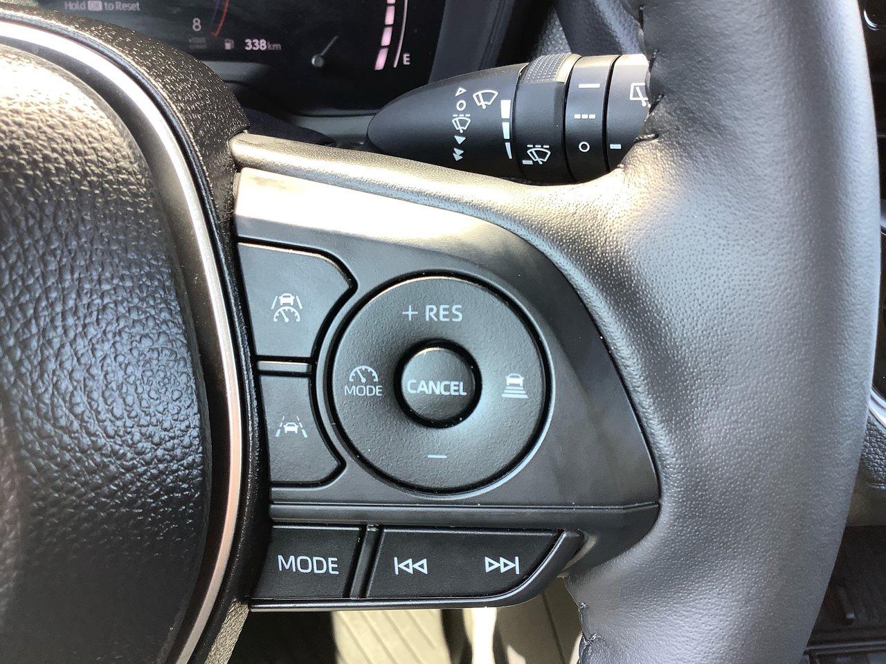 2026 Toyota Corolla Cross LE Photo