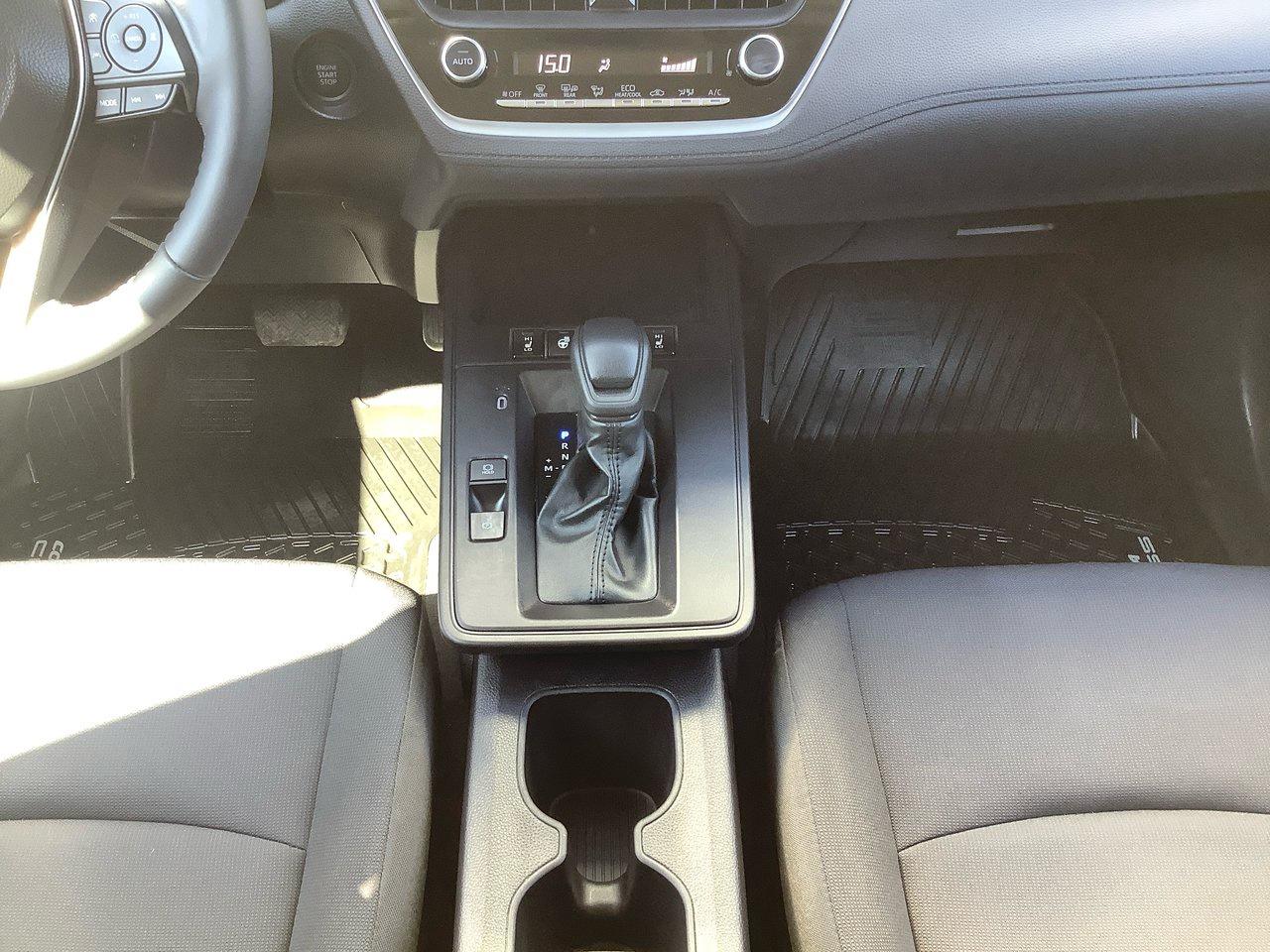 2026 Toyota Corolla Cross LE Photo