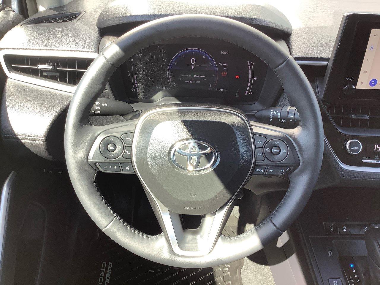 2026 Toyota Corolla Cross LE Photo